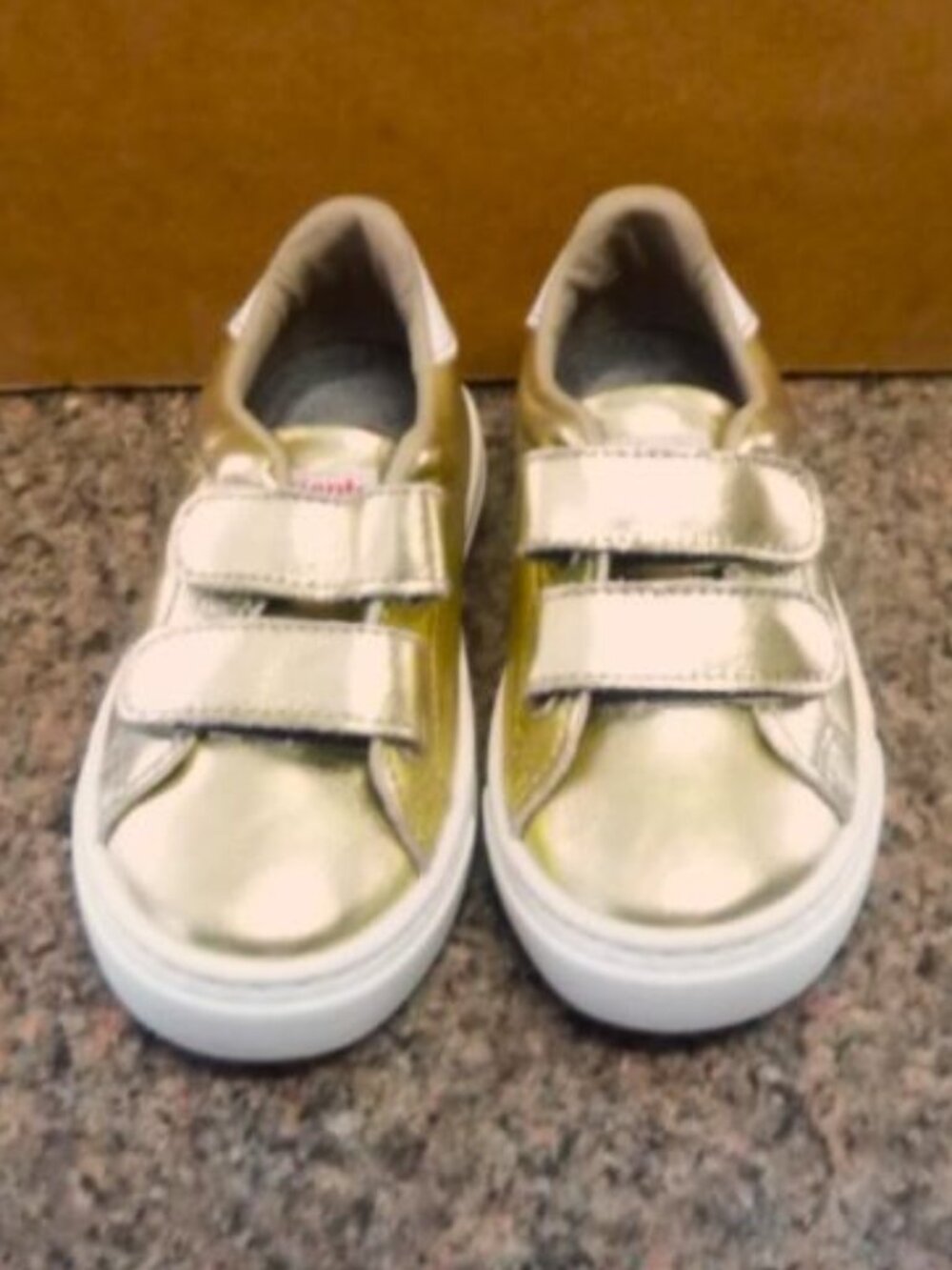 Cienta Sneaker Toddler size 8.5 - 9. Gold tone